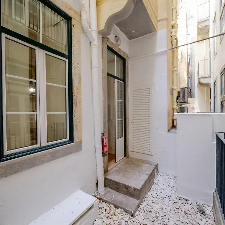 Apartment Correeiros 174 -the Place To Be